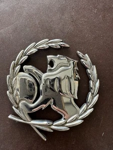 GENUINE WH STATESMAN CAPRICE BOOT EMBLEM BADGE 6.5?CMS GM .’ - Picture 1 of 2