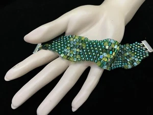 Tones Of Greens Aqua Beaded Flexible Bracelet 925 Sliver Slide Closure - Picture 1 of 9