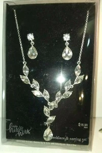 WEDDING-PROM: RHINESTONE NECKLACE & EARRING SET  by Studio His & Hers  - Bild 1 von 4