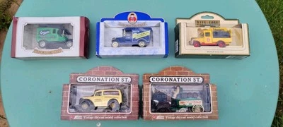 5 Different Lledo Days Gone/Coronation Street collection. - Image 1 of 4