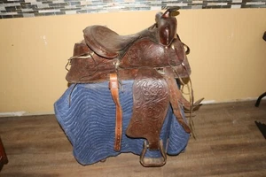 Silla de montar de caballo de cuero vintage ornamentada decoración occidental de vaquero - Imagen 1 de 22