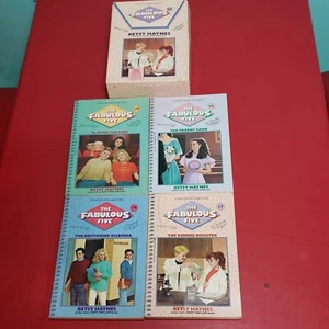 Vintage FABULOUS Five BOOK LOT of 4 Betsy Haynes #6 7 9 10 The Kiss Disaster +++ - Foto 1 di 6