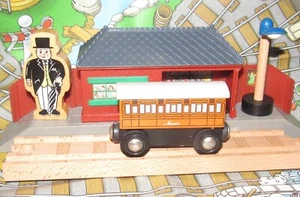 Brio Holzeisenbahn Zug Lok Spur Annie Personenwagen RAR - Bild 1 von 5