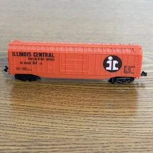 Model Power Lima Italy N Scale Illinois Central Box Car - Picture 1 of 7
