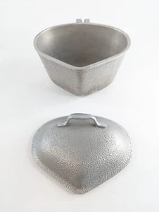 Vintage Silver Seal Triangle Pot – Heart-Shaped Hammered Cast Aluminum with Lid - Picture 1 of 10