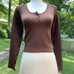 Nuevo con etiquetas Top corto Free People Movement Rescate Manga Larga Capa Marrón Cacao XS/S - Imagen 1 de 10
