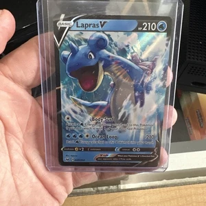 LAPRAS V 049/202 SCHWERT UND SCHILD POKEMON (ULTRA RARE, NM) - Bild 1 von 1
