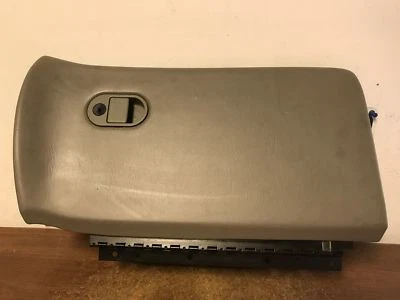 1998 OLDSMOBILE INTRIGUE GLOVE BOX #651 - Image 1 of 4