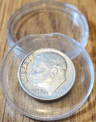 1961 Roosevelt Vintage Silver Dime with No Mint Mark – 90% Silver US Coin - Image 1 of 2