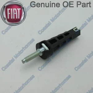 Fits Fiat Ducato Peugeot Boxer Citroen Relay Headlight Screw 2014-Onwards OE - Picture 1 of 4