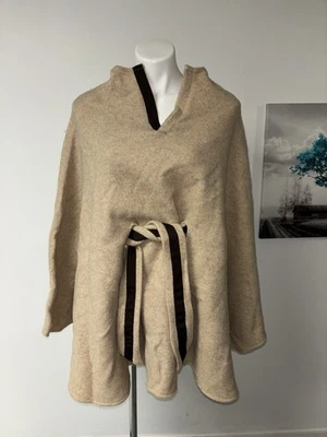 Poncho para mujer Echo Lambwool talla única Foto 1 de 4