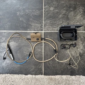 Comms excedentes del ejército británico INVISIO S10 PROTECCIÓN AUDITIVA TÁCTICA DESMONTAJE CQB - Imagen 1 de 24