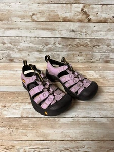 Keen girl's Newport H2 Purple Black water hiking sandals Size 1 youth - Picture 1 of 9
