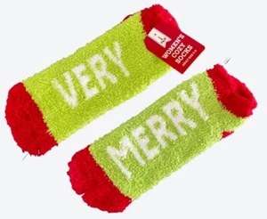 Adult Size 9-11 Women Cozy Socks Holiday Theme Very Merry 1 Pair Brand New - Picture 1 of 3