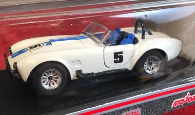 NEW IN BOX Diecast Car Majorette CLUB 1:24 Metal WHITE AC COBRA 427 #5 - Image 1 of 4