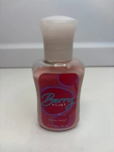 Seltene Bath and Body Works Berry Flirt Bodylotion 2 Unzen eingestellt GEBRAUCHT - Bild 1 von 2