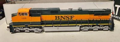 Kato HO GE C44-9W Dash 9 Diesel BNSF #1005 - Image 1 of 4