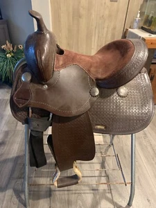 Kid's Western Saddle - Picture 1 of 5