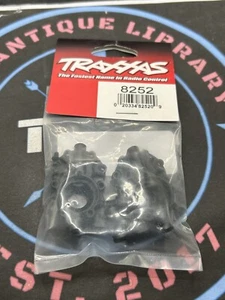 Traxxas. New. 8252 Portal Drive Housing, Inner, Front (Left & Right) - Picture 1 of 1