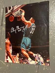 Alonzo Mourning Autographed HORNETS Signed 16x20 Photo JSA - Picture 1 of 2