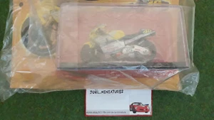 MOTO HONDA NSR 500 Moto GP 2001 #46 V ROSSI Nastro Azzurro 1/24 ALTAYA miniature - Picture 1 of 5