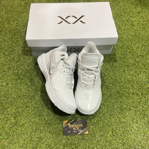 Lebron Zoom NXXT Gen AMPD White Metallic Silver: 9.5 - Picture 1 of 5