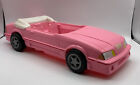Vintage 1993 Barbie Ford Mustang cabriolet rose et blanc