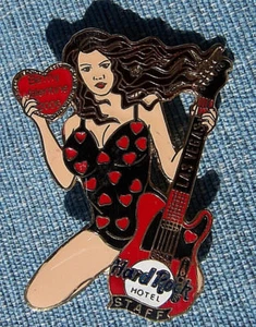 STAFF LAS VEGAS HOTEL SEXY *BE MY VALENTINE* DESSOUS MÄDCHEN Hard Rock Cafe PIN - Bild 1 von 1
