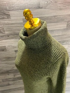 BANANA REPUBLIC Turtleneck Olive Merino Extra Fine Wool Sweater Women's Size S - Picture 1 of 11