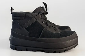 UGG (THE UGG LUG CHUKKA 1158214 SCHWARZ GRÖSSE 11 HERREN STIEFEL (100 % AUTHENTISCH) NEU - Bild 1 von 13