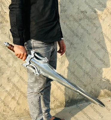 Masters Of The Universe HeMan Power Sword New Version 2026 Battle Ready Sword - Image 1 of 4