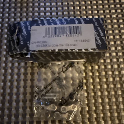 CN-RE200 Chain HD-LINK to close chain CAMPAGNOLO 10 speed - Fits All Models - Image 1 of 2