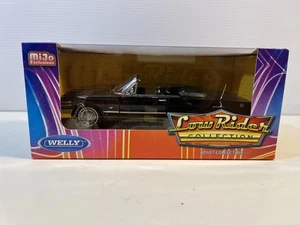 1963 Chevy Impala Drop Top New In The Box in 1/24 Scale Diecast by Welly - Picture 1 of 7