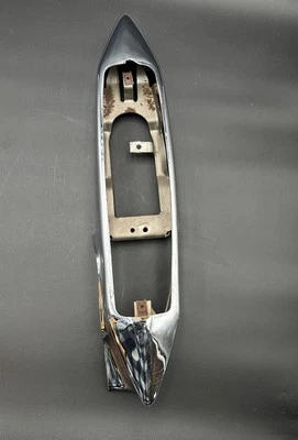 1980 81 82 83 1984 85 1986 87 1988 1998 Cadillac Brougham extremidade traseira direita - Imagem 1 de 4