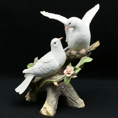 Homco Masterpiece Porcelain LOVE'S SONG Doves On A Branch Figurine - 1993 - Image 1 of 4