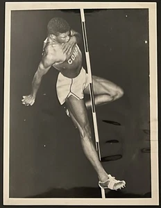 1956 Photo Type 1-Charles Dumas Compton Jr. College 1st To leap 7 Feet High Jump - Picture 1 of 2