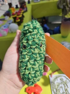 Emotional Support Pickle - Bild 1 von 2