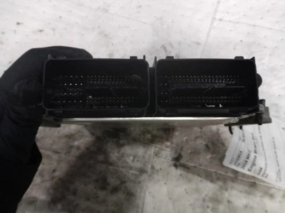 Módulo de control de motor usado (ECM) se adapta a: módulo de control electrónico Lincoln MKC 2019 Foto 1 de 4