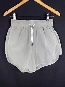 Pantalones Cortos Varley Harmon Tiro Alto S - Gris Claro Brillo - Salón de Nylon - Imagen 1 de 24