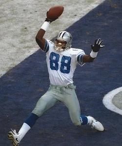 MICHAEL IRVIN 8X10 PHOTO DALLAS COWBOYS NFL FOOTBALL PICTURE SUPER BOWL XXX - Picture 1 of 1