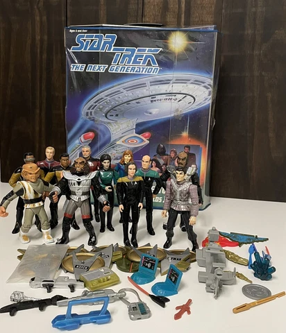 Vintage. Rare STAR TREK The Next Generation Collectors Case. Lot of 11 FIGURES Cover