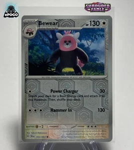Bewear 053/064 Holograma Inverso Pokemon Juego de Cartas Coleccionables: Tarjeta Fábula Cubierta COMO NUEVA ENVIADA HOY - Imagen 1 de 2
