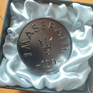 Pisapapeles Maserati 100 Aniversario Novedad RARO - Imagen 1 de 4