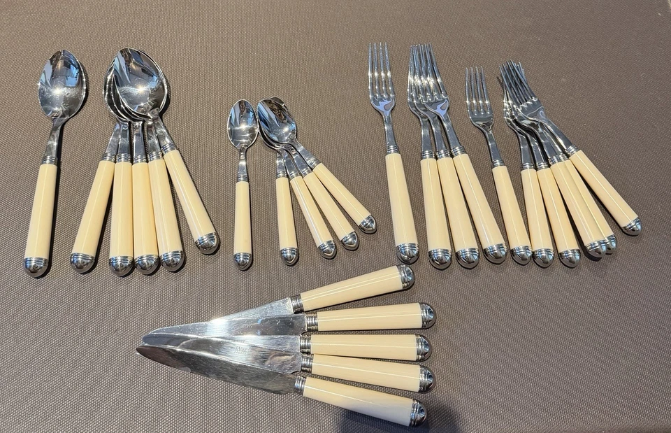 Cubiertos Sabre 18-10 hechos en Francia Foto 1 de 1