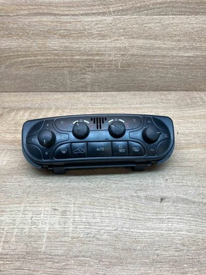 2038300285 9140010322 USED Climate control unit Fits for Mercedes-Benz C W203 - Image 1 of 4