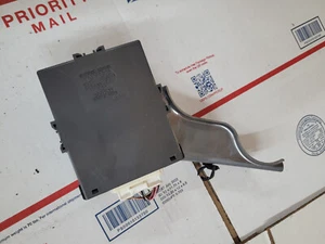 2007-2010 TOYOTA SIENNA NETWORK GATEWAY COMPUTER CONTROL MODULE 89111-45010 - Picture 1 of 2