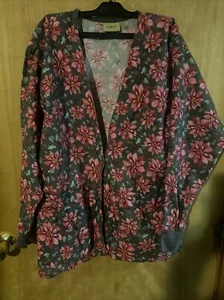 scrubs  - Picture 1 of 2