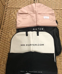 Lote de 4 bolsas de almacenamiento de ropa de tela Mr. Porter, Akris, MiuMiu, Net-A-Porter - Imagen 1 de 4