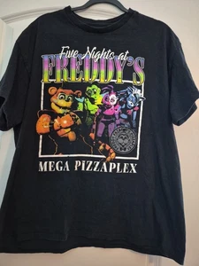 Maglietta Spencer’s Five Nights At Freddy’s Mega Pizza Nera Grafica Adulti XL - Foto 1 di 4