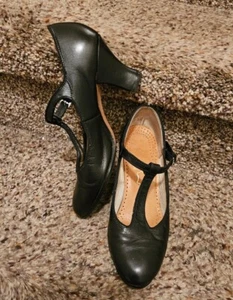Capezio black leather T-strap character jazz ballroom latin dance shoes 5.5 - Picture 1 of 7